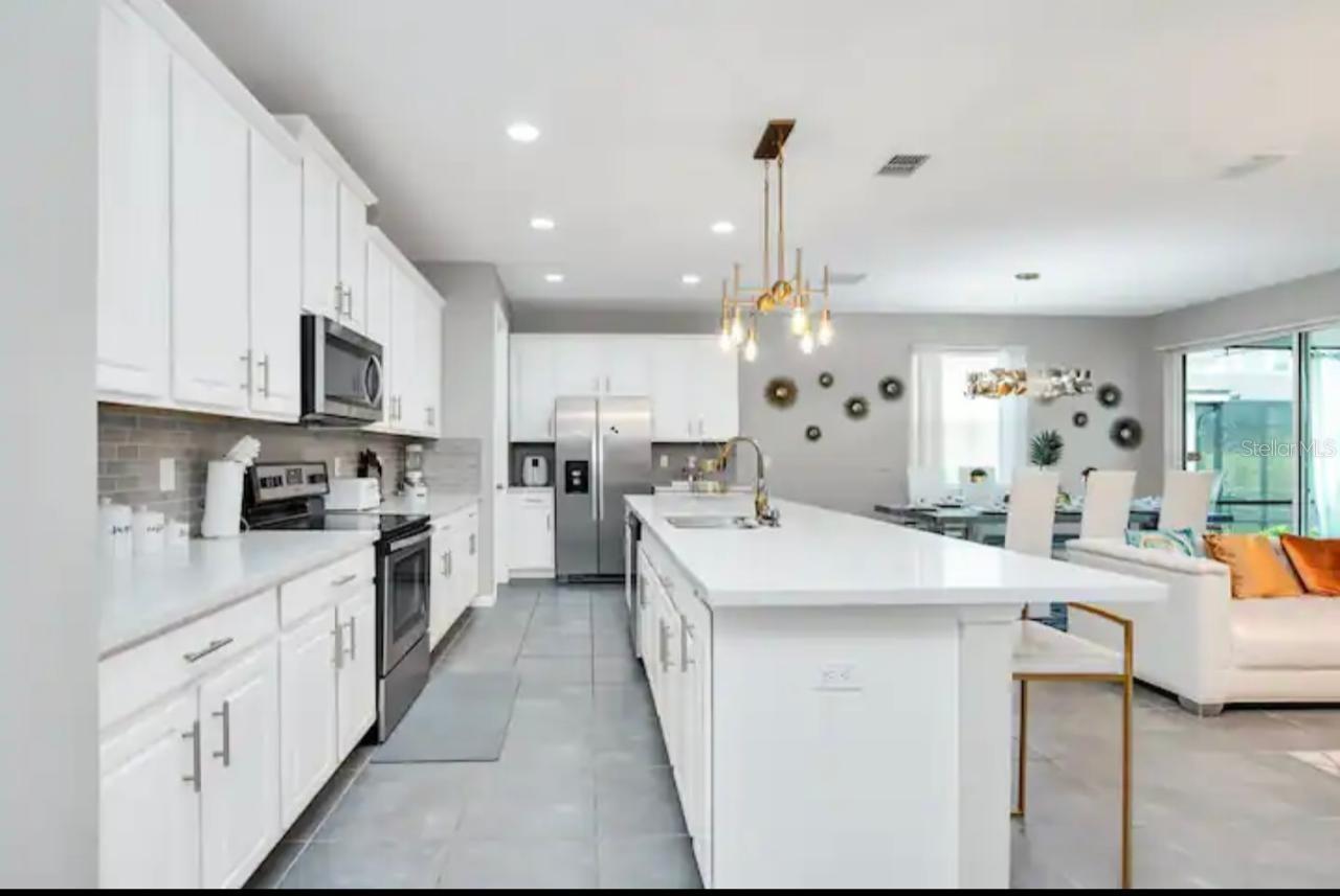 1870 SAWYER PALM PLACE