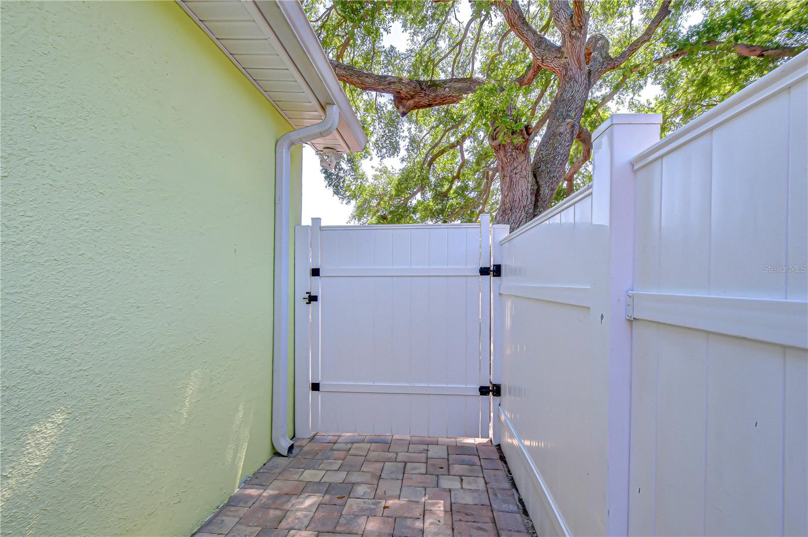 PASADENA ESTATES SEC F - Residential