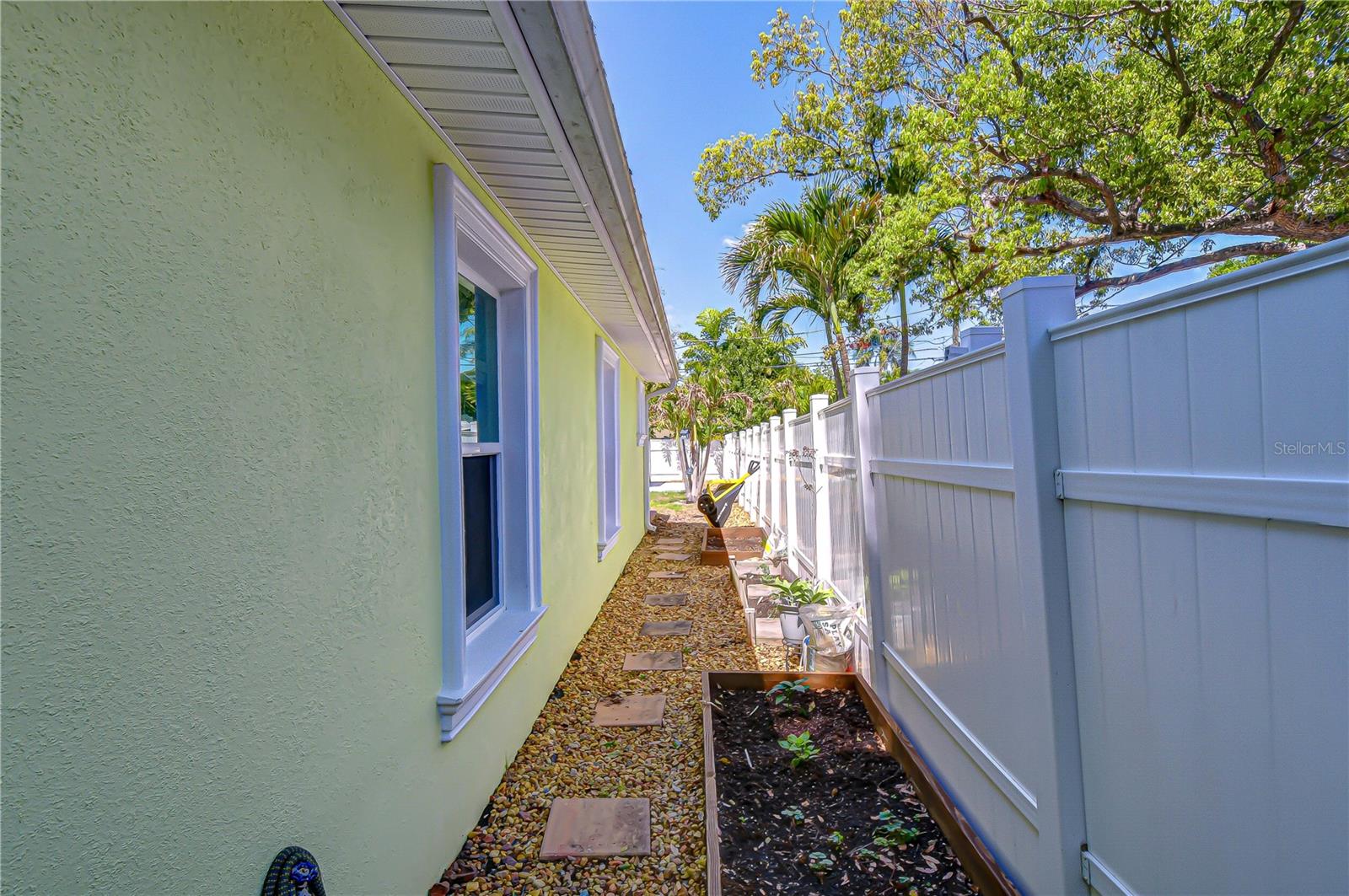 PASADENA ESTATES SEC F - Residential