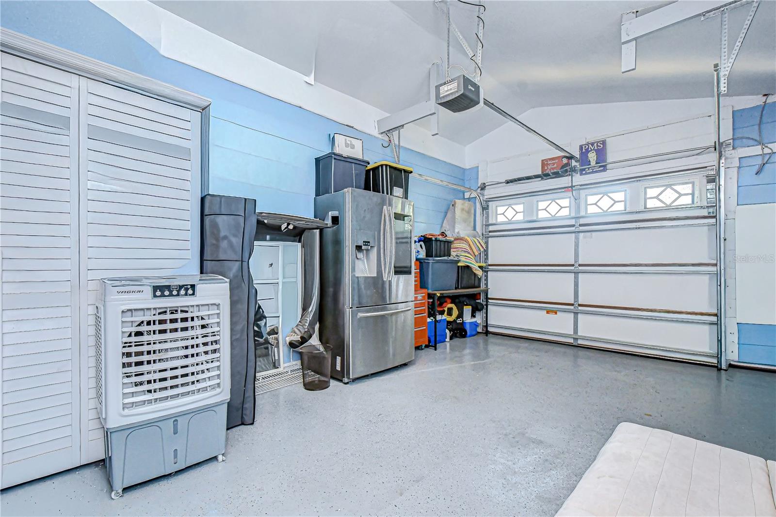 PASADENA ESTATES SEC F - Residential