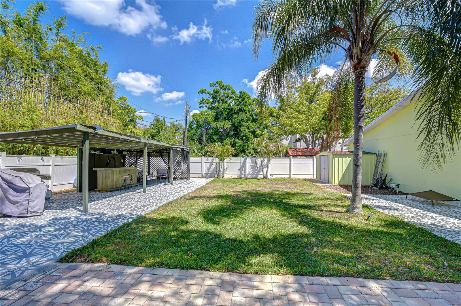 PASADENA ESTATES SEC F - Residential