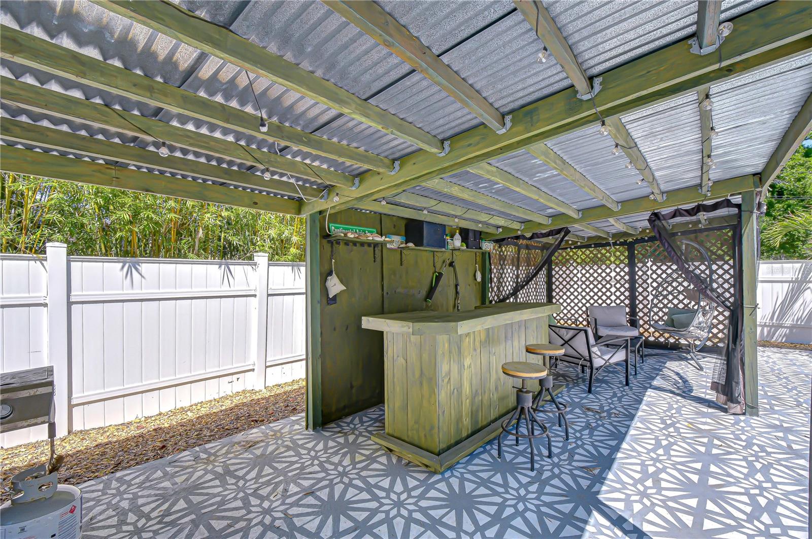 PASADENA ESTATES SEC F - Residential