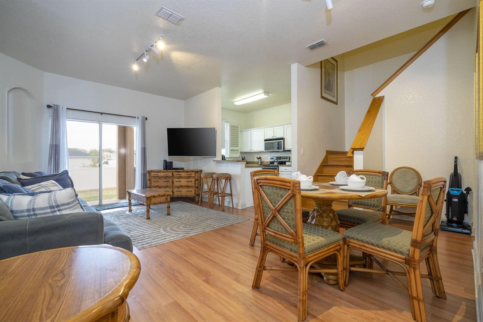 VILLA AT REGAL PALMS CONDO - Residential