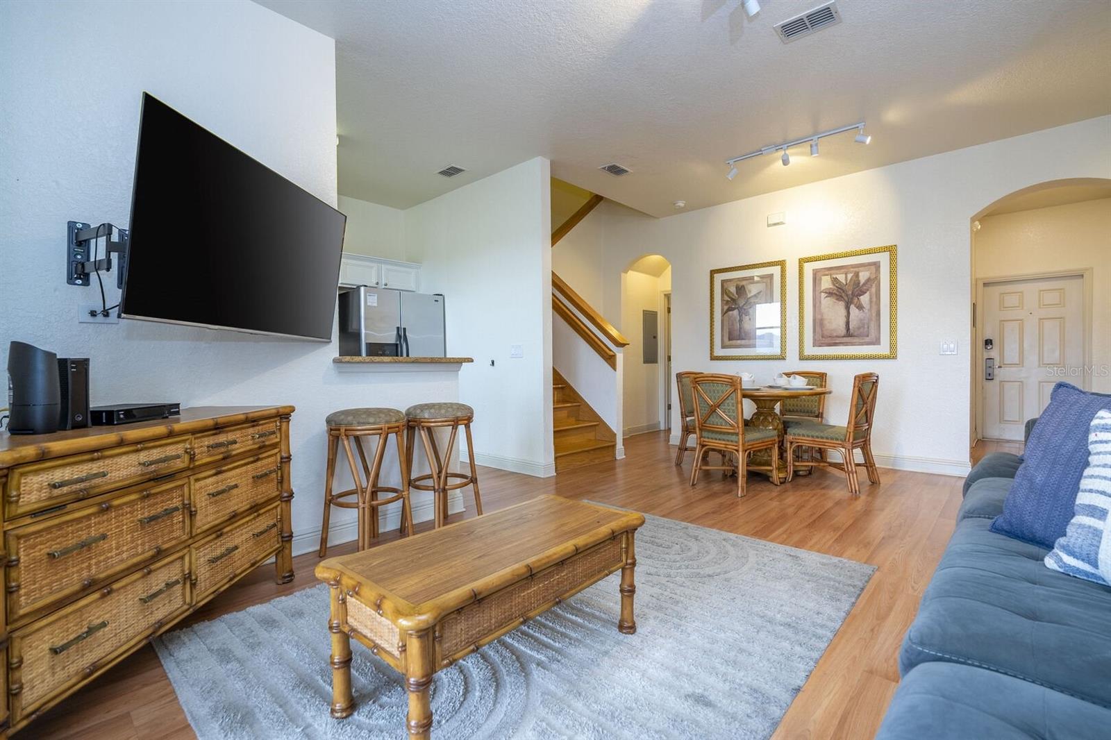 VILLA AT REGAL PALMS CONDO - Residential