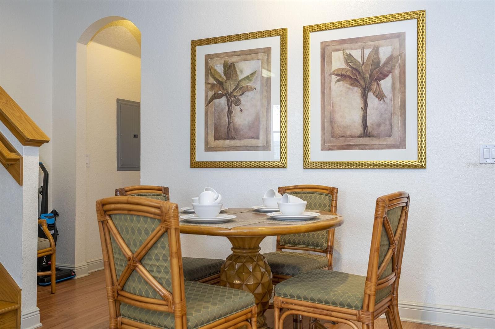 VILLA AT REGAL PALMS CONDO - Residential