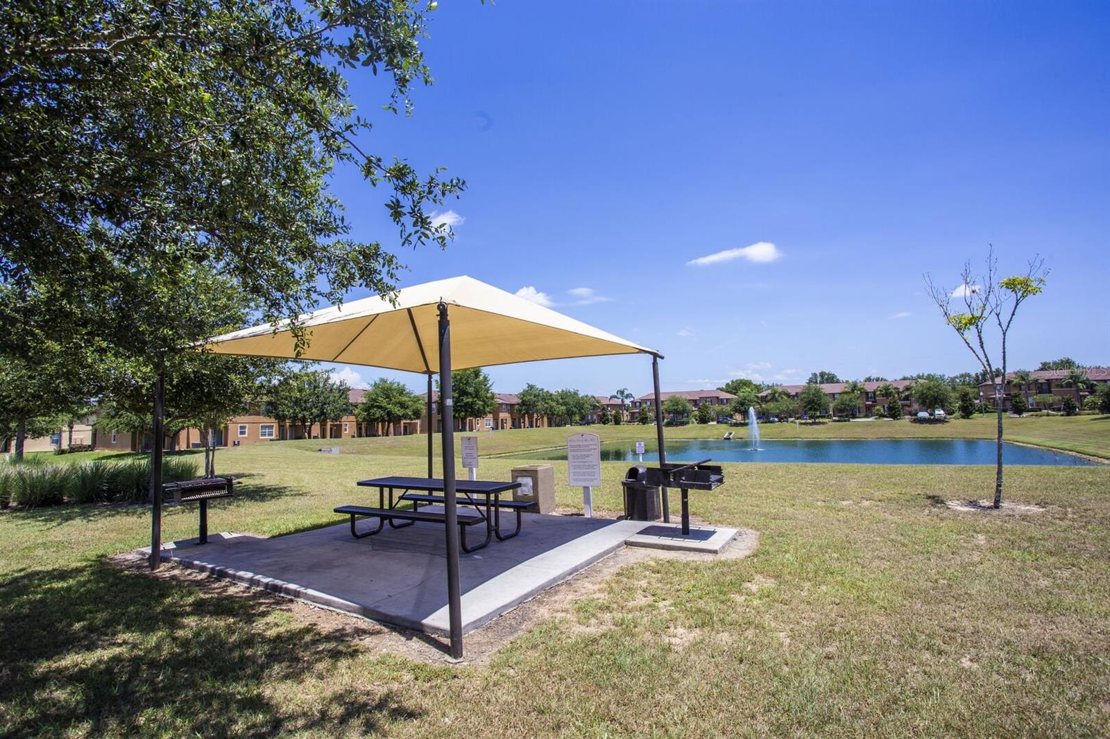 VILLA AT REGAL PALMS CONDO - Residential