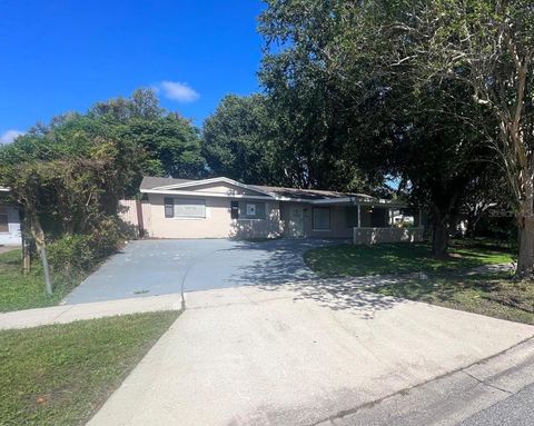 Photo of 2022 Ravenall Avenue, Orlando, FL 32811 (MLS # O6346535)