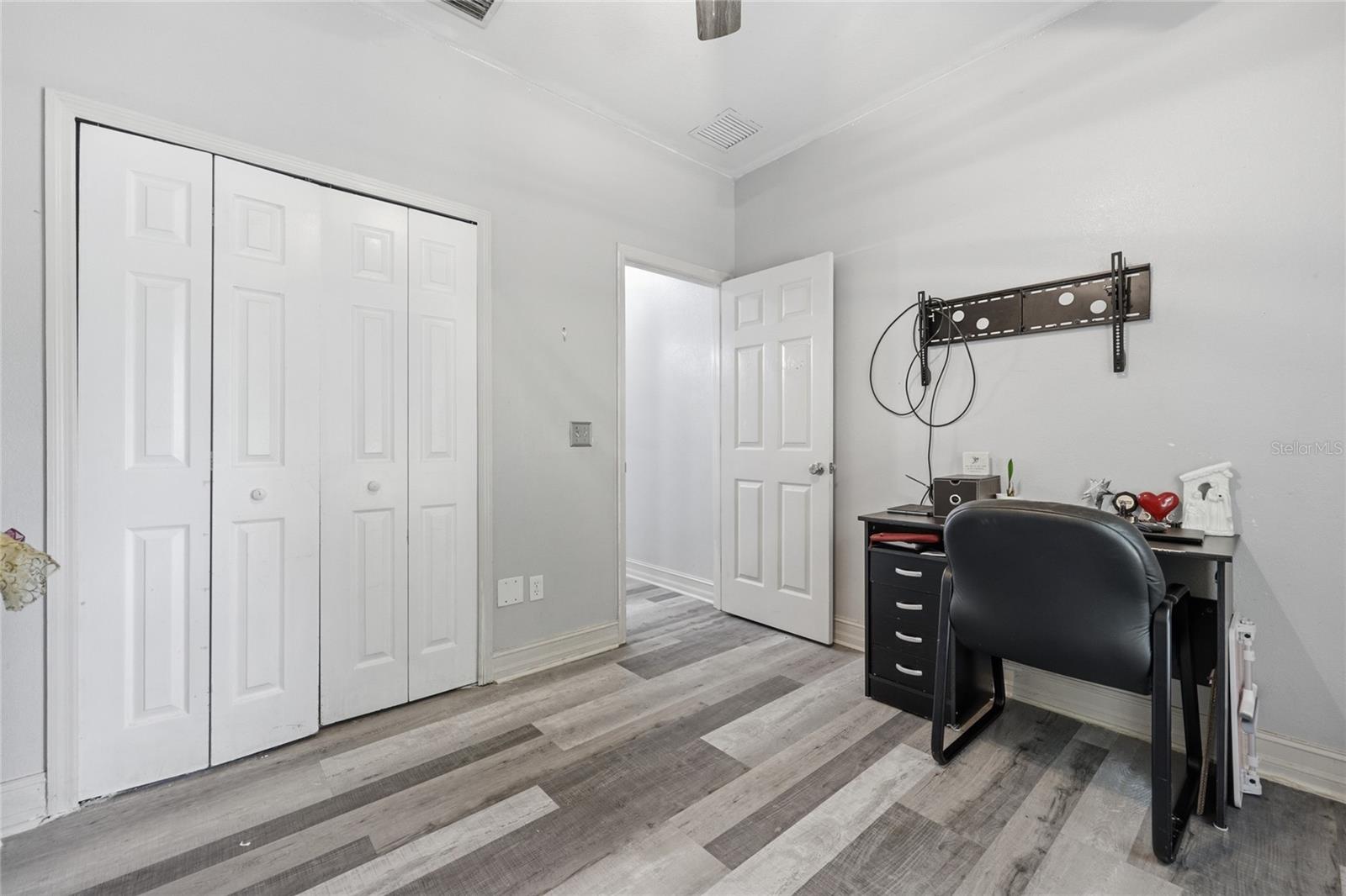 EXECUTIVE HOMES - Residential