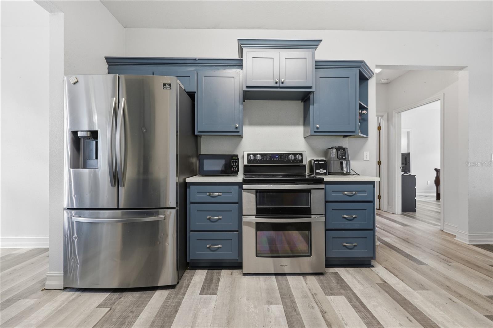 EXECUTIVE HOMES - Residential