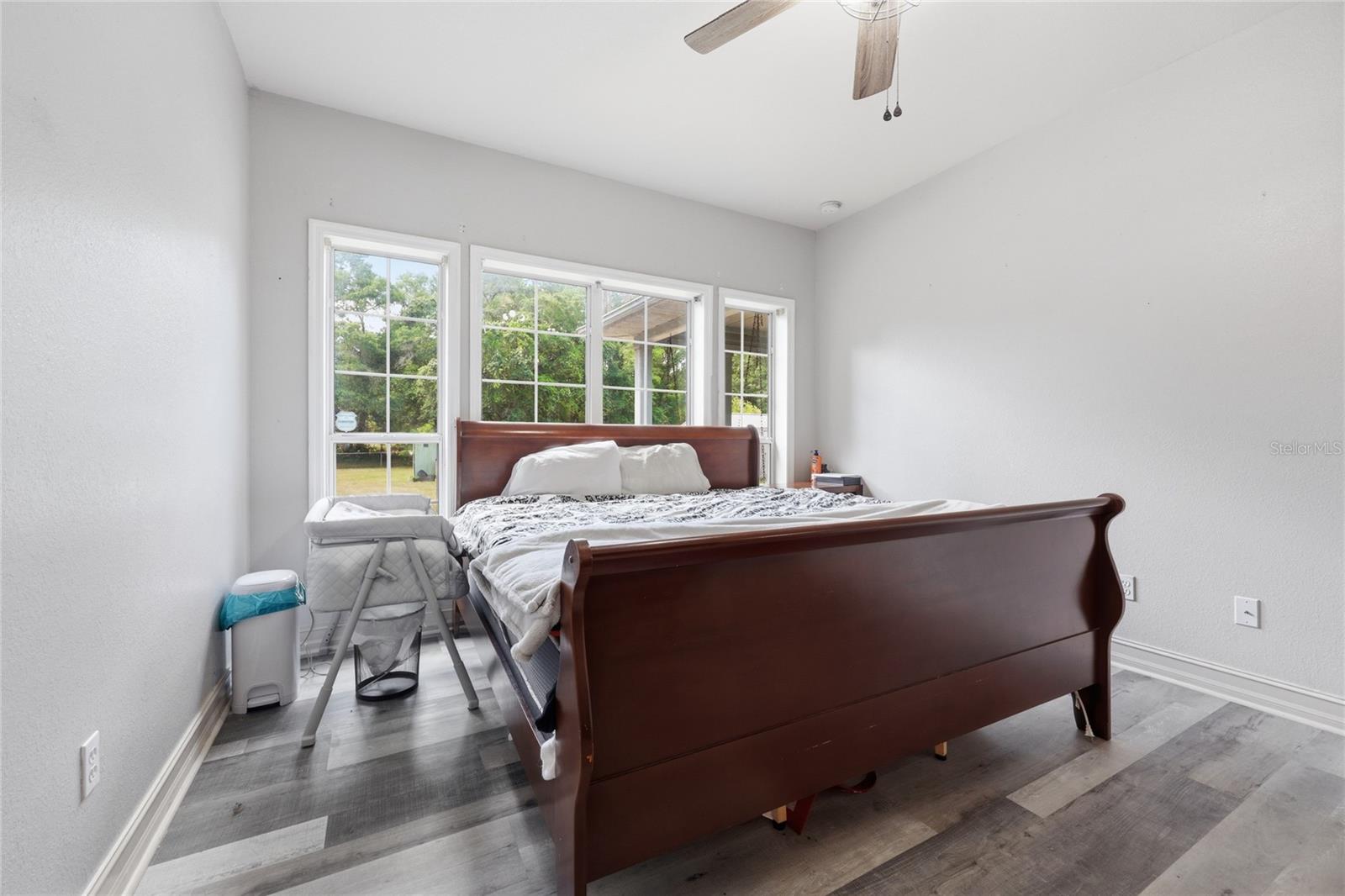 EXECUTIVE HOMES - Residential