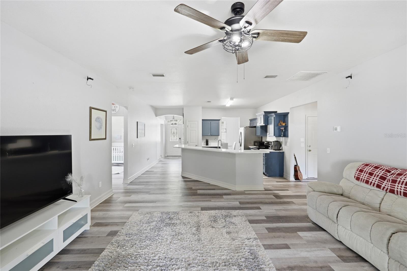 EXECUTIVE HOMES - Residential