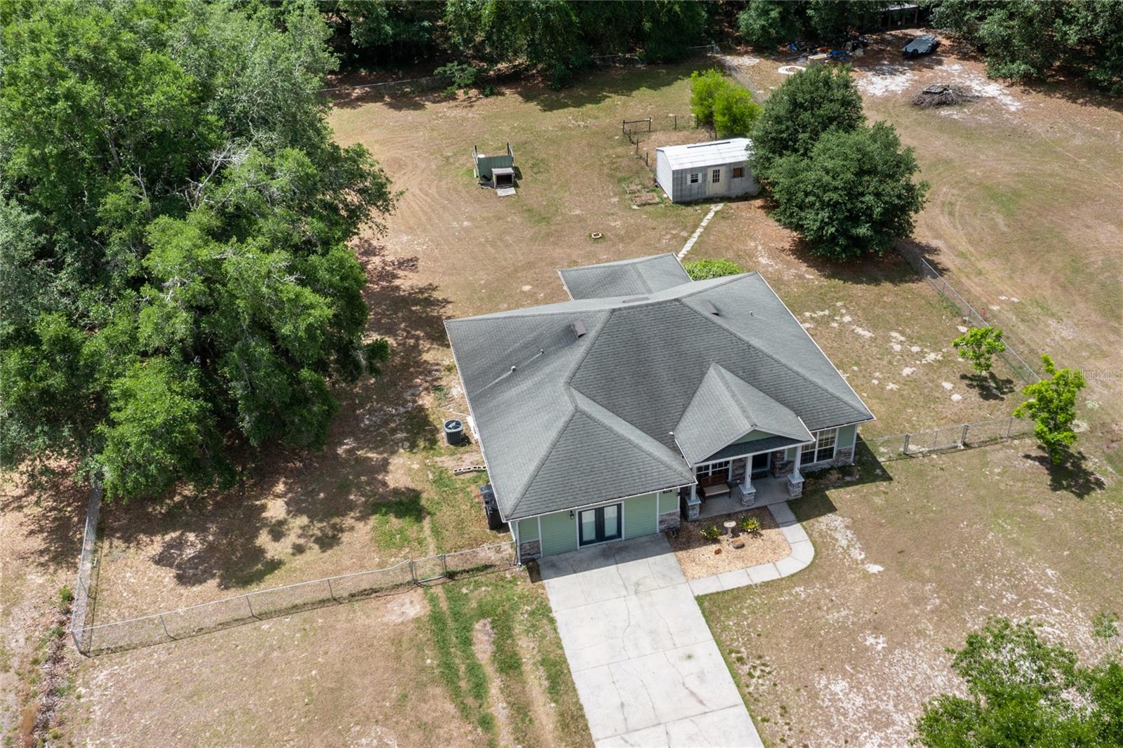 EXECUTIVE HOMES - Residential
