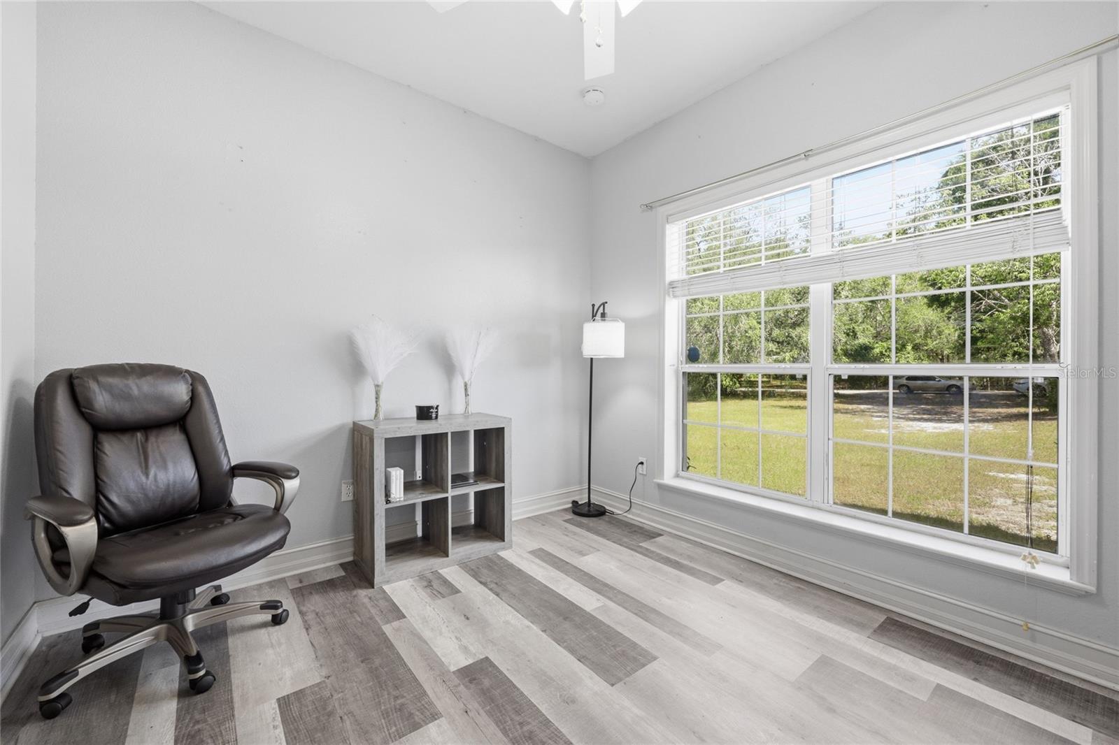 EXECUTIVE HOMES - Residential