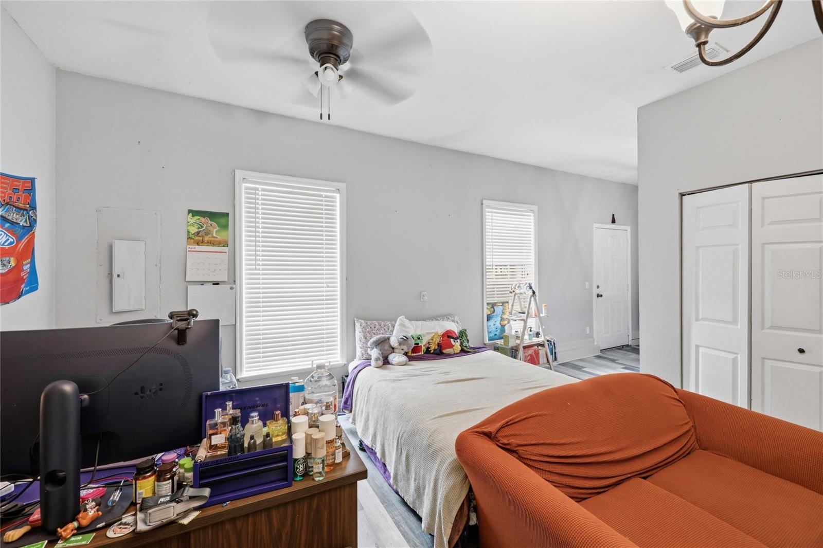 EXECUTIVE HOMES - Residential