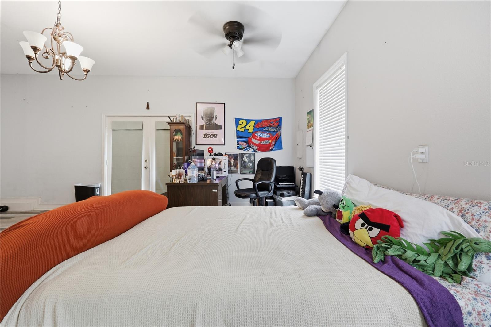 EXECUTIVE HOMES - Residential