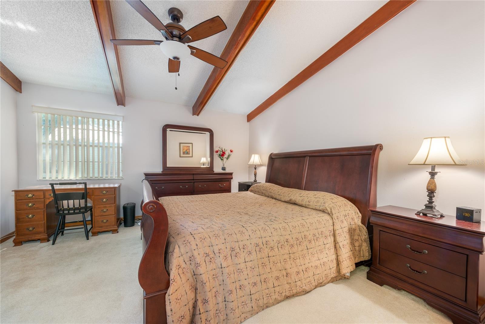 LAUREL OAKS AT COUNT - Residential