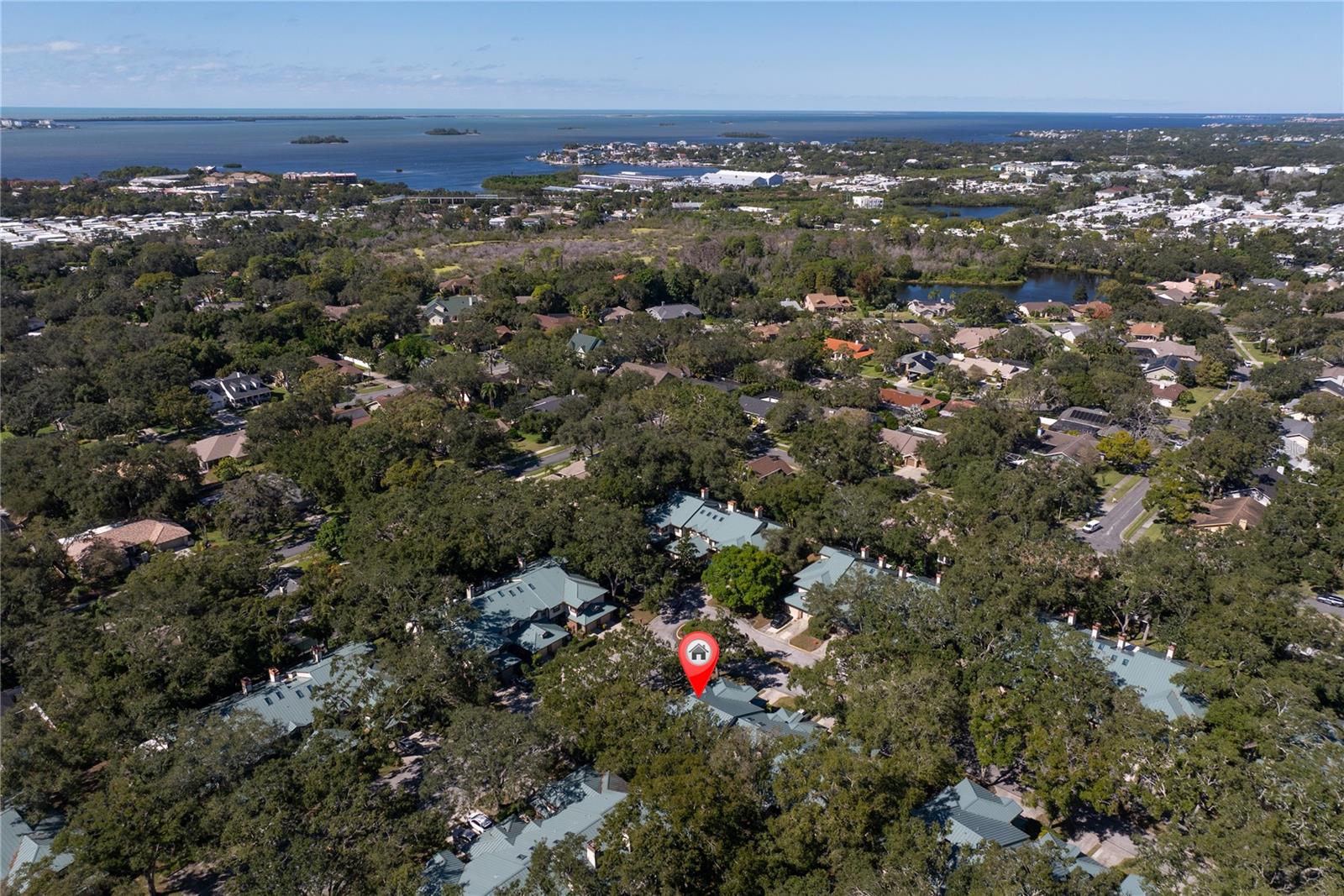 LAUREL OAKS AT COUNT - Residential