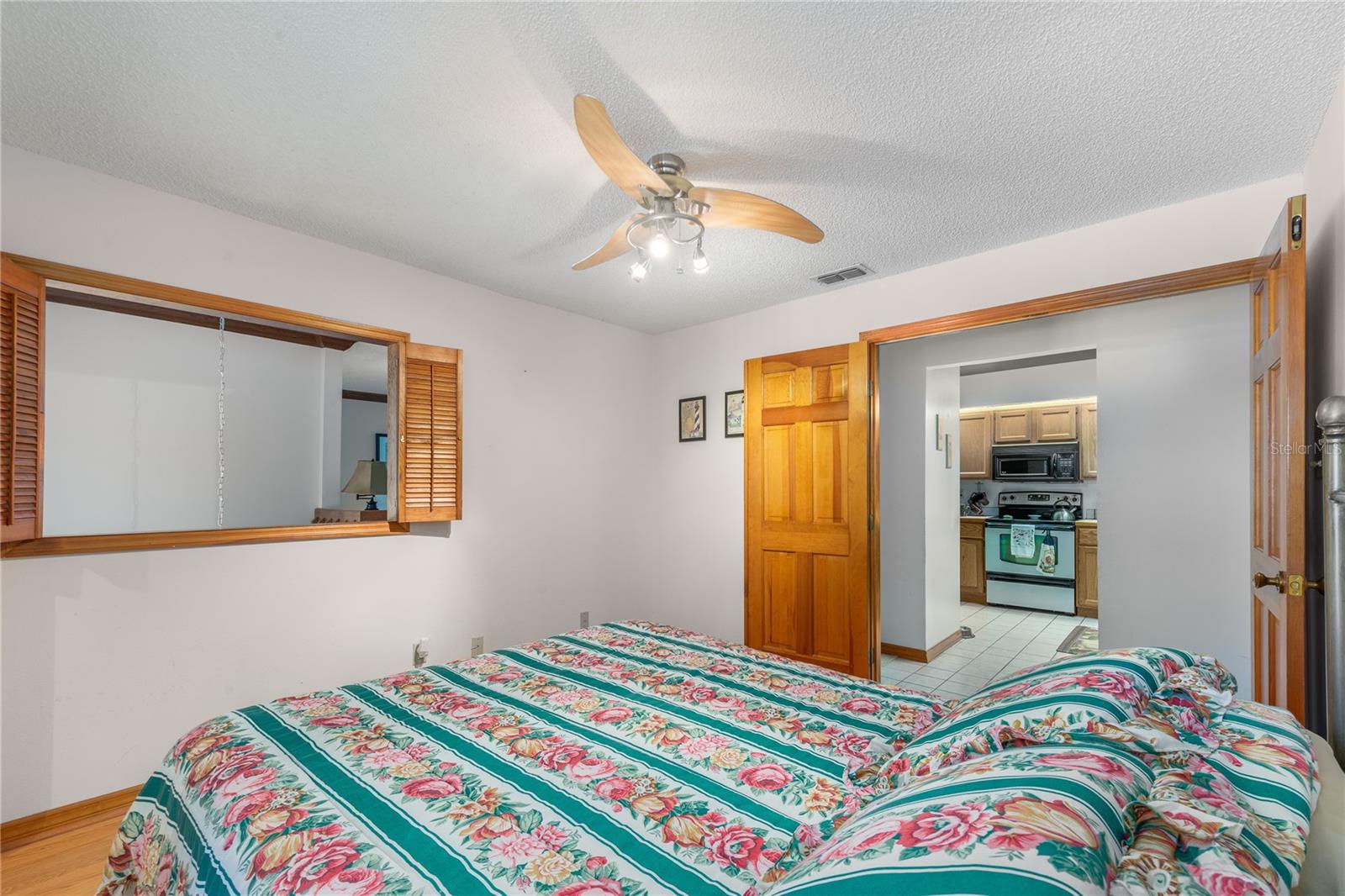 LAUREL OAKS AT COUNT - Residential