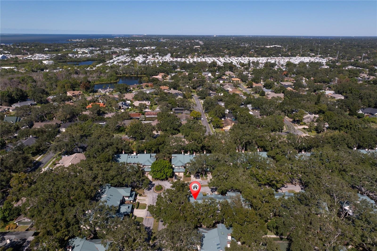 LAUREL OAKS AT COUNT - Residential