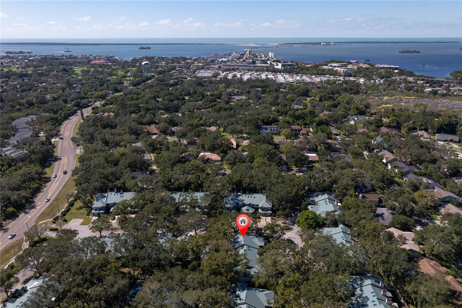 LAUREL OAKS AT COUNT - Residential