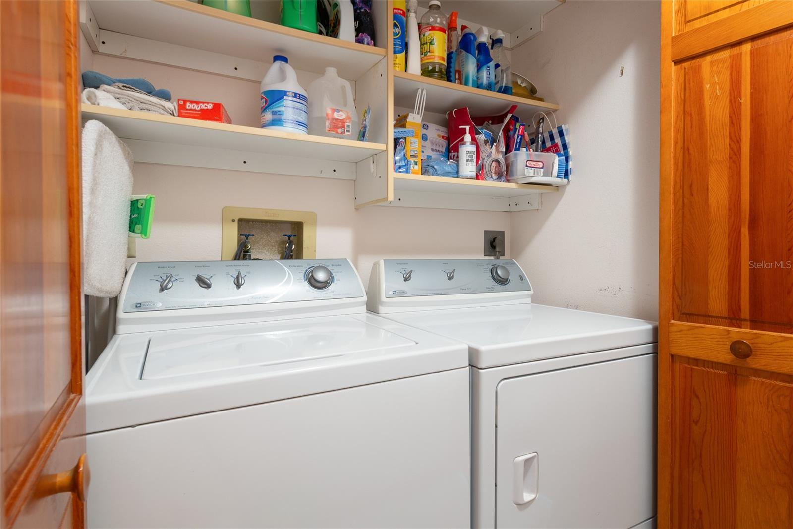 LAUREL OAKS AT COUNT - Residential