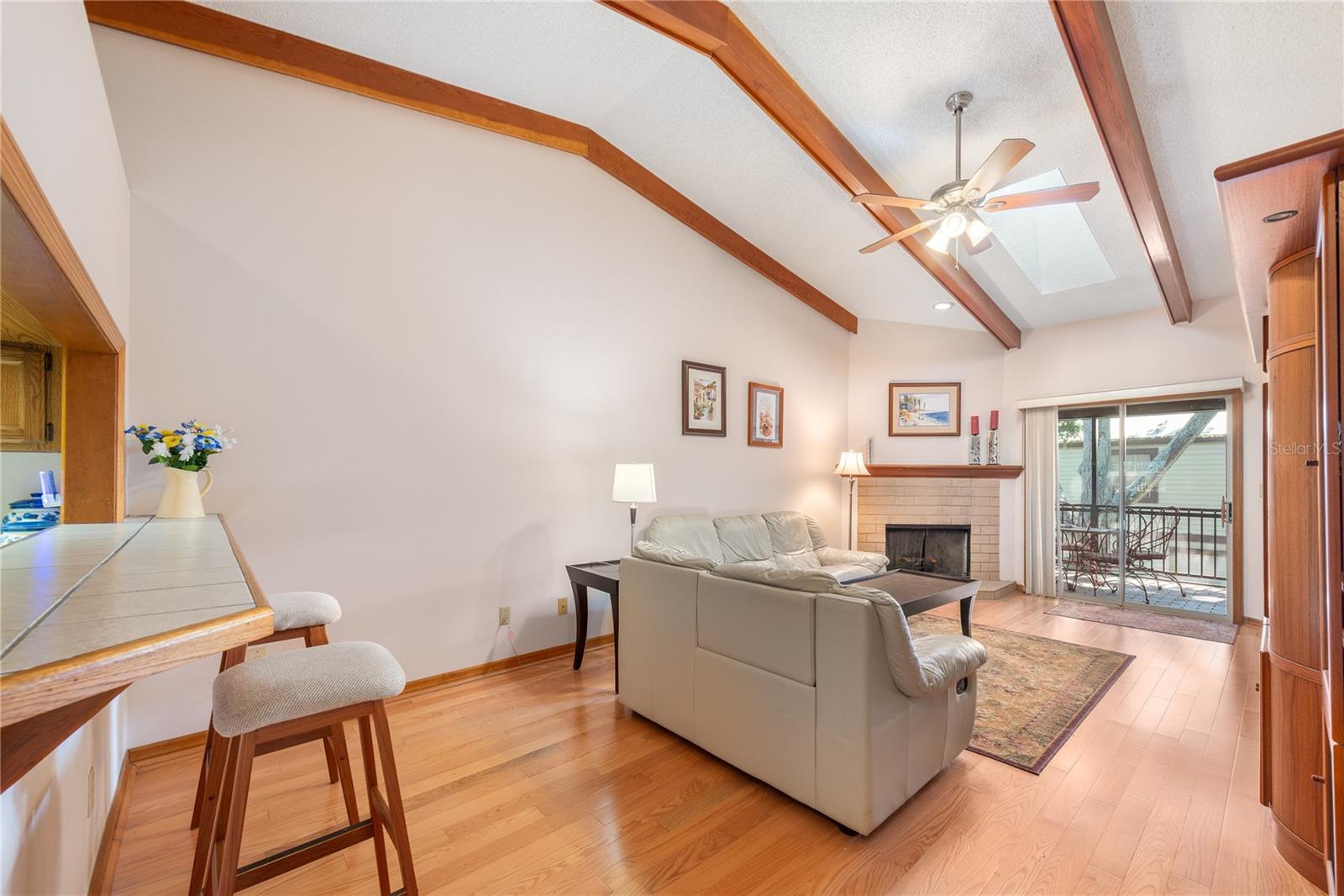 LAUREL OAKS AT COUNT - Residential