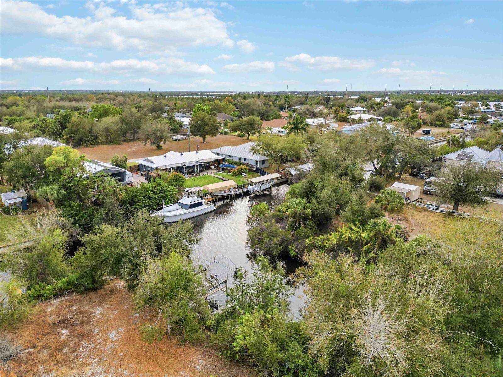 PALM SHORES - Residential