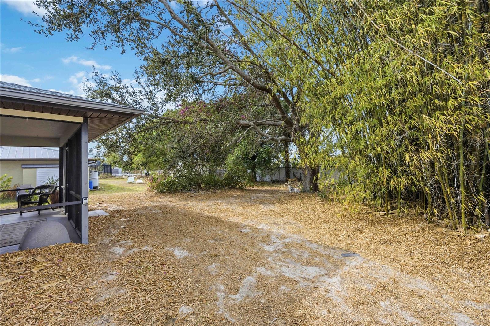 PALM SHORES - Residential