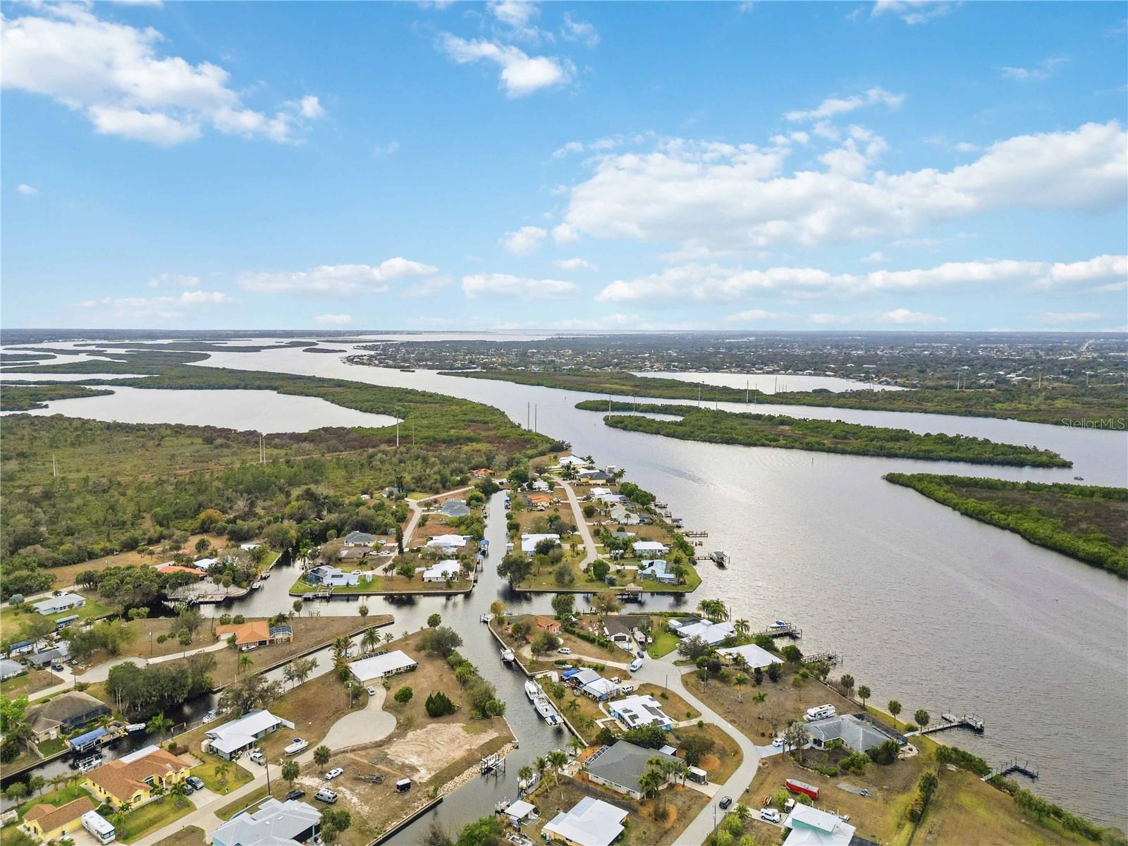 PALM SHORES - Residential