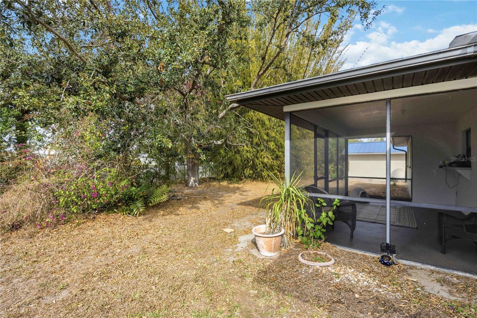 PALM SHORES - Residential