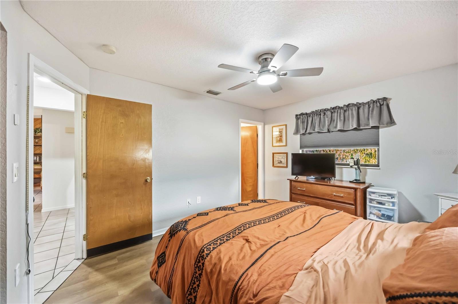 PALM SHORES - Residential