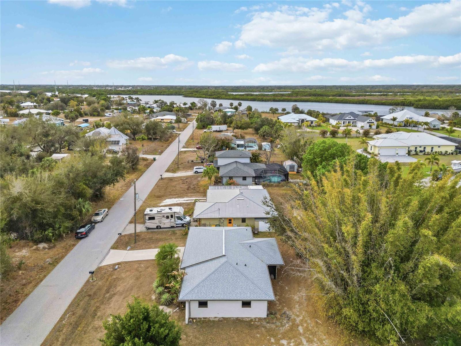 PALM SHORES - Residential