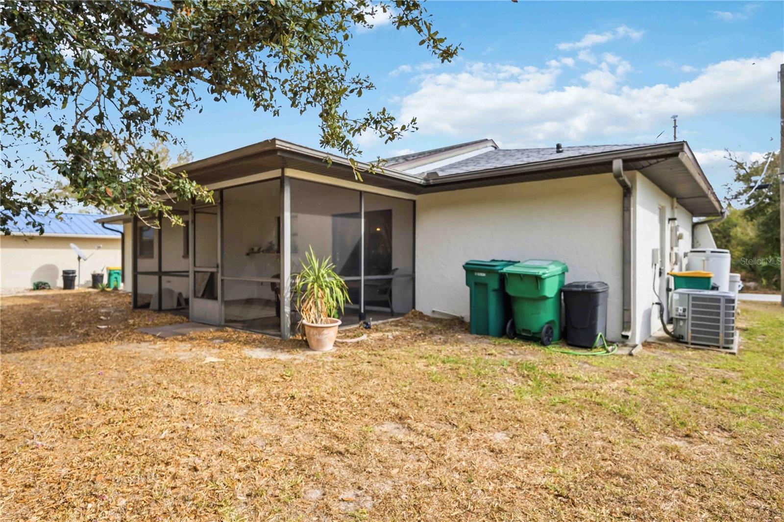 PALM SHORES - Residential