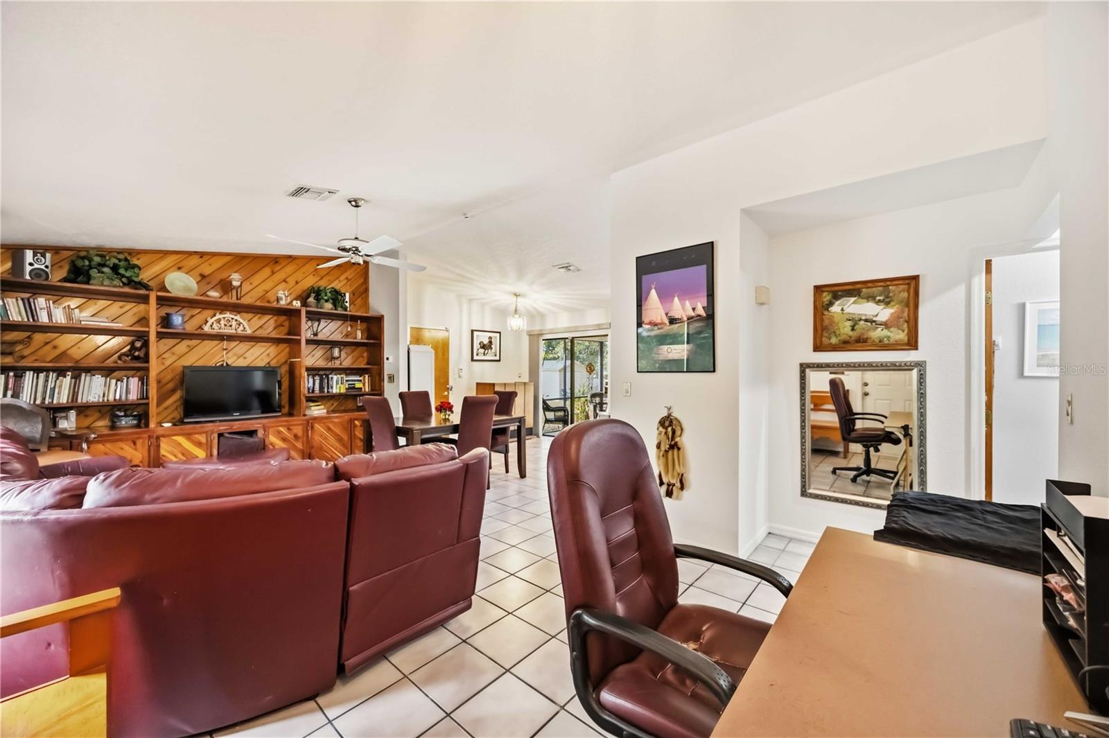 PALM SHORES - Residential