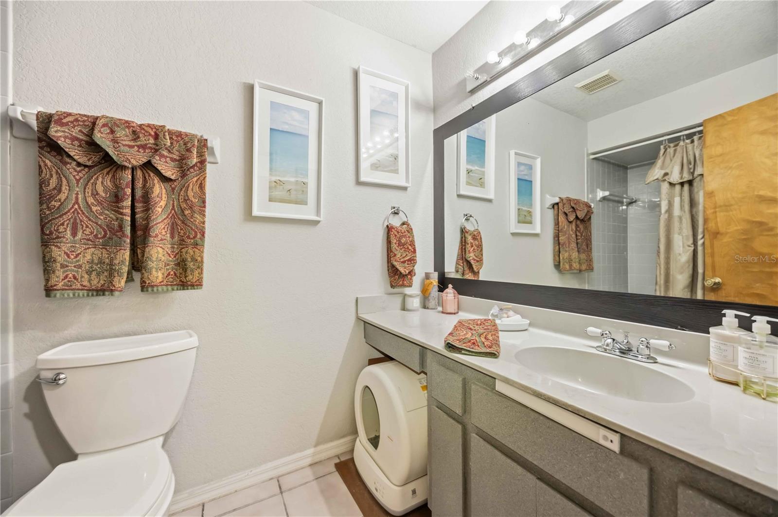 PALM SHORES - Residential