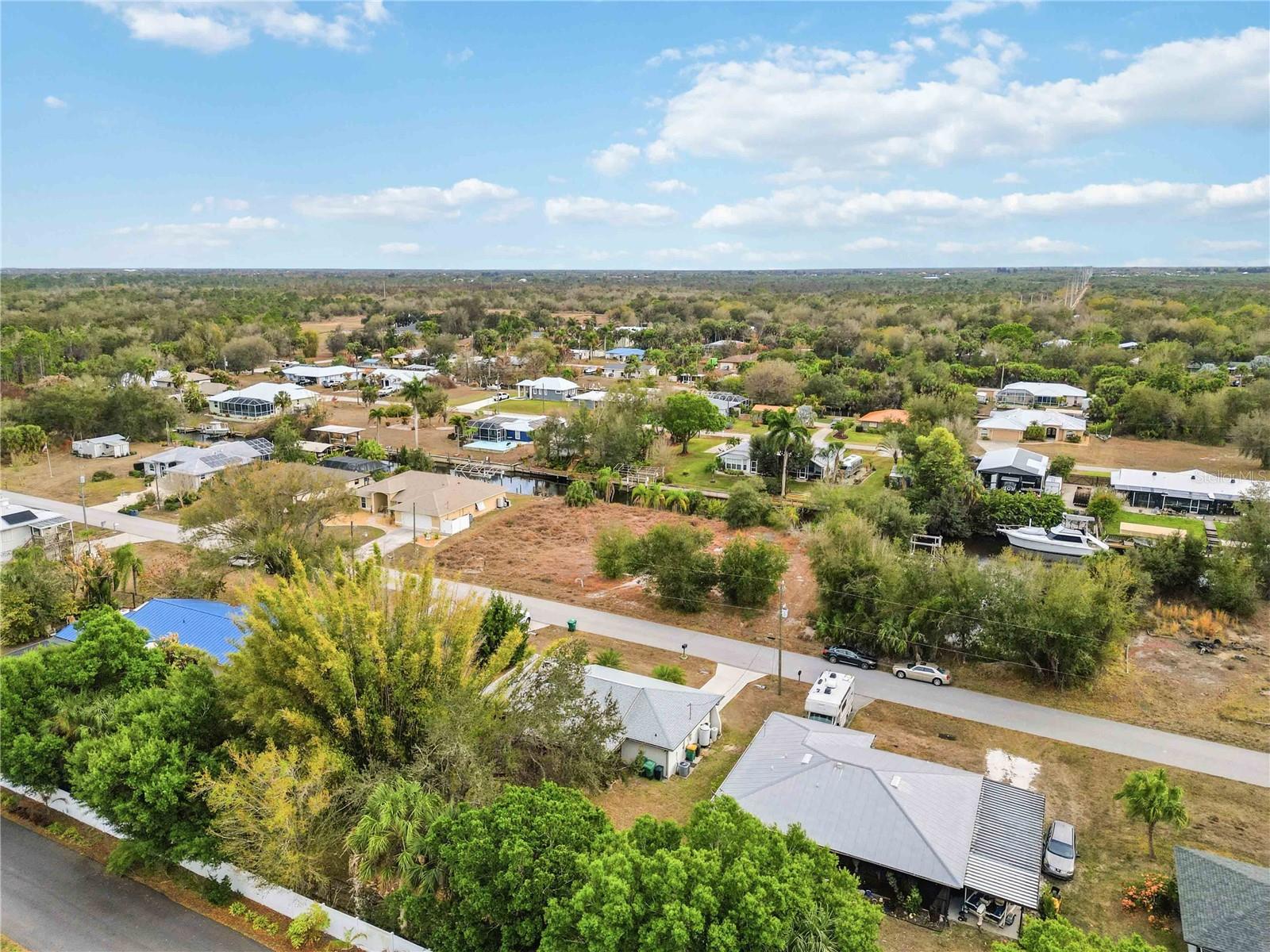 PALM SHORES - Residential