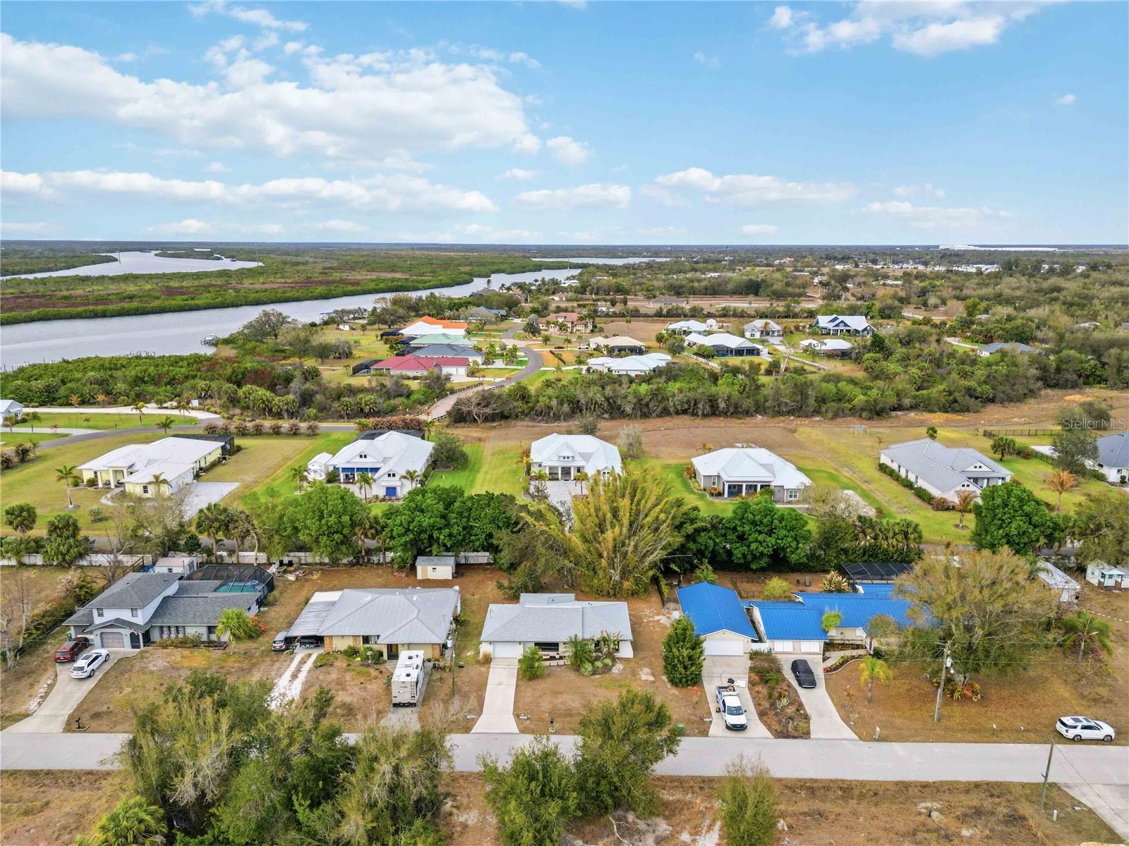 PALM SHORES - Residential