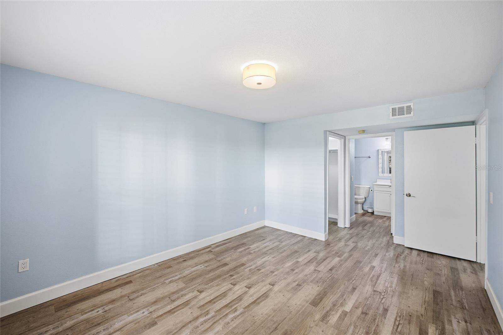 THE HIGHLANDS AT HUNTERS GREE - Residential