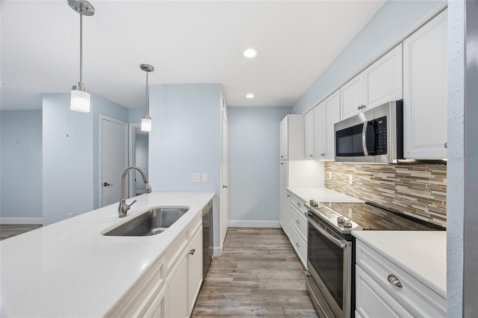 THE HIGHLANDS AT HUNTERS GREE - Residential