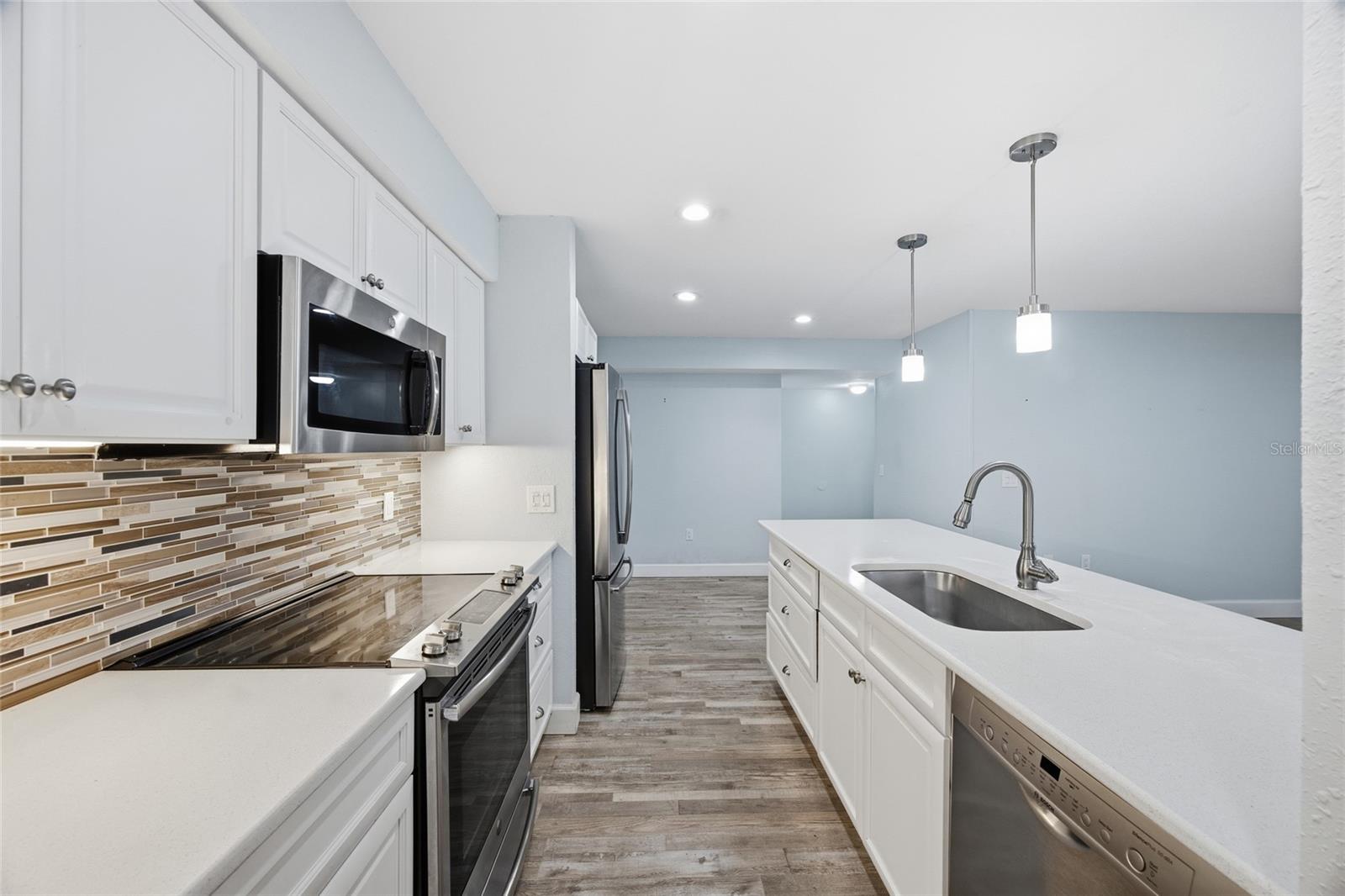 THE HIGHLANDS AT HUNTERS GREE - Residential