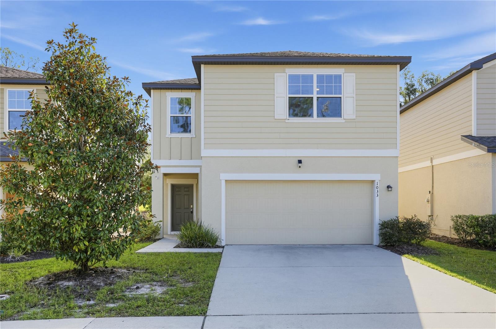 1033 CADES COVE WAY