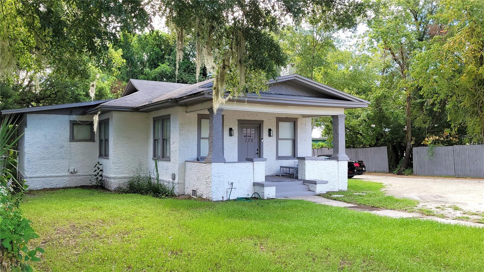 DELAND: Move-in ready and beautifully updated, this 2 bedroom, 1.5 bath home in DeLand offers modern comfort in a prime location. The home features a brand-new kitchen with real wood cabinets and quartz countertops, an updated bathroom, new flooring throughout, and fresh finishes that make it feel like new. You’ll love the convenience of being just minutes from shopping, the hospital, and the charming Downtown DeLand, this property also includes an 8’ x 10’ storage shed in the backyard for extra space. Tenant/s will be responsible for lawn care, water for the property, and must share Wi-Fi and laundry access with the occupant of the 3rd bedroom, which has a private entrance and is not part of this rental.
NOTE: (The 3rd bedroom has its own private entrance and is not part of this rental, offering a nice sense of separation and privacy.)