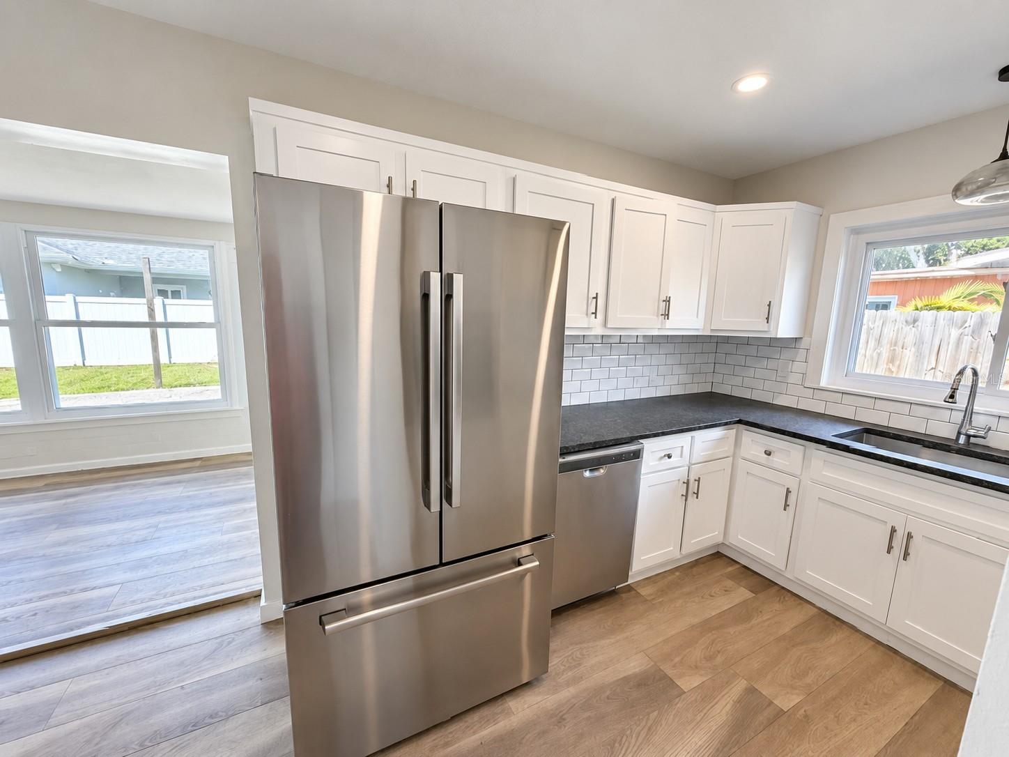 1450 CAROLYN LANE
