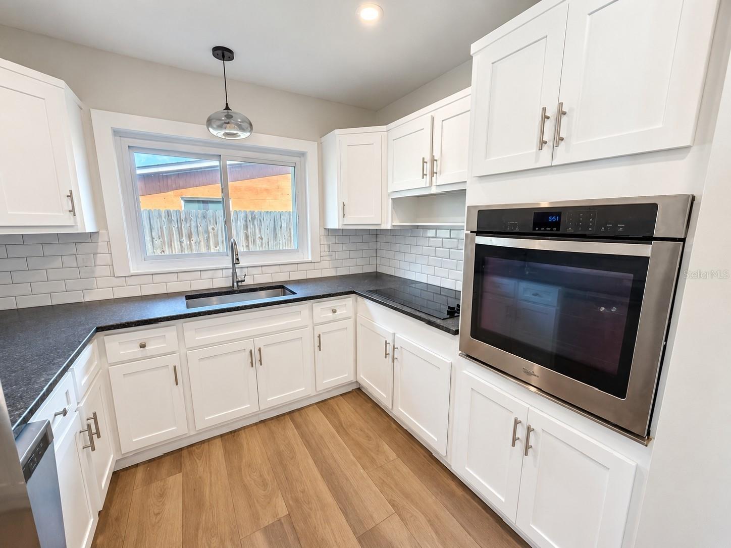 1450 CAROLYN LANE