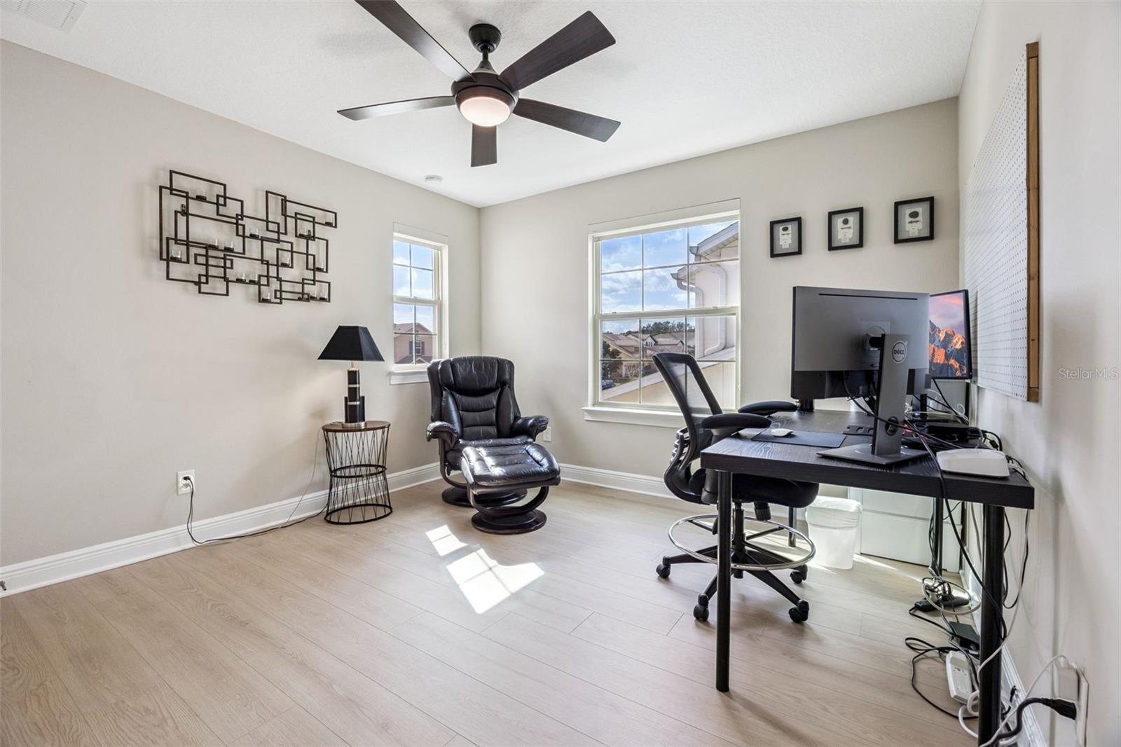 WATERSIDE/JOHNS LK-PH 2B - Residential