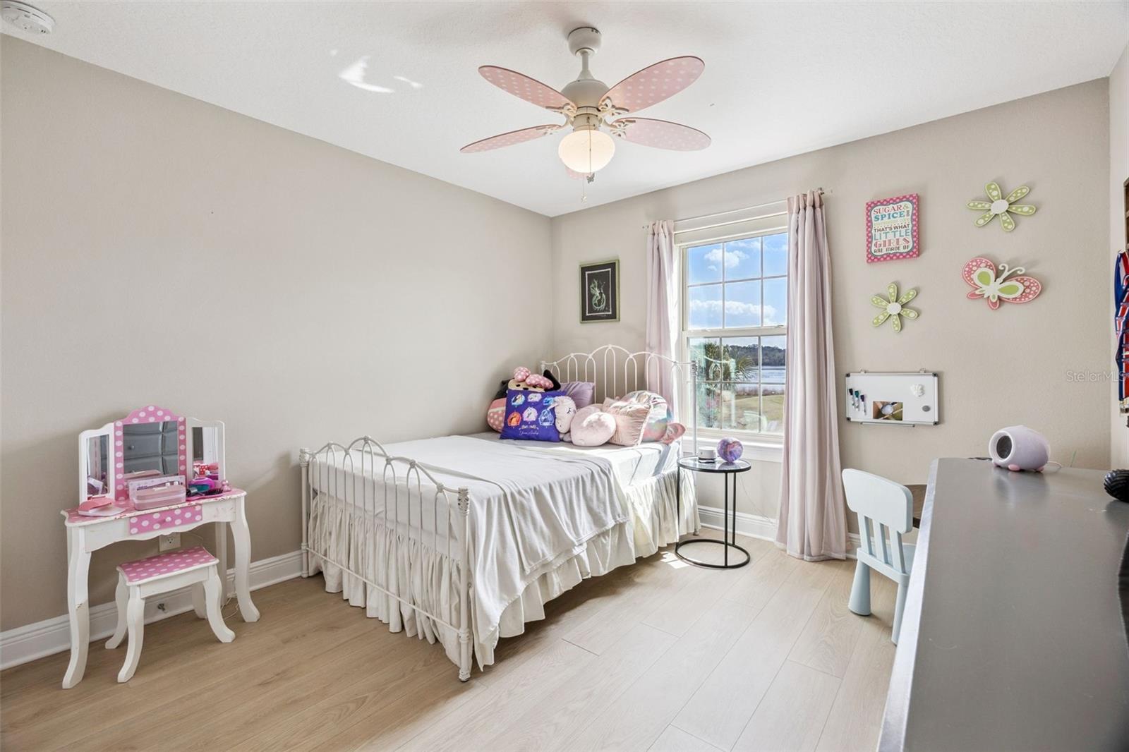 WATERSIDE/JOHNS LK-PH 2B - Residential