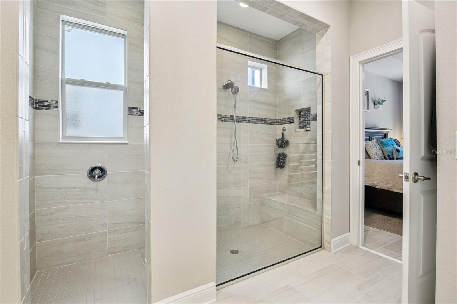 WATERSIDE/JOHNS LK-PH 2B - Residential