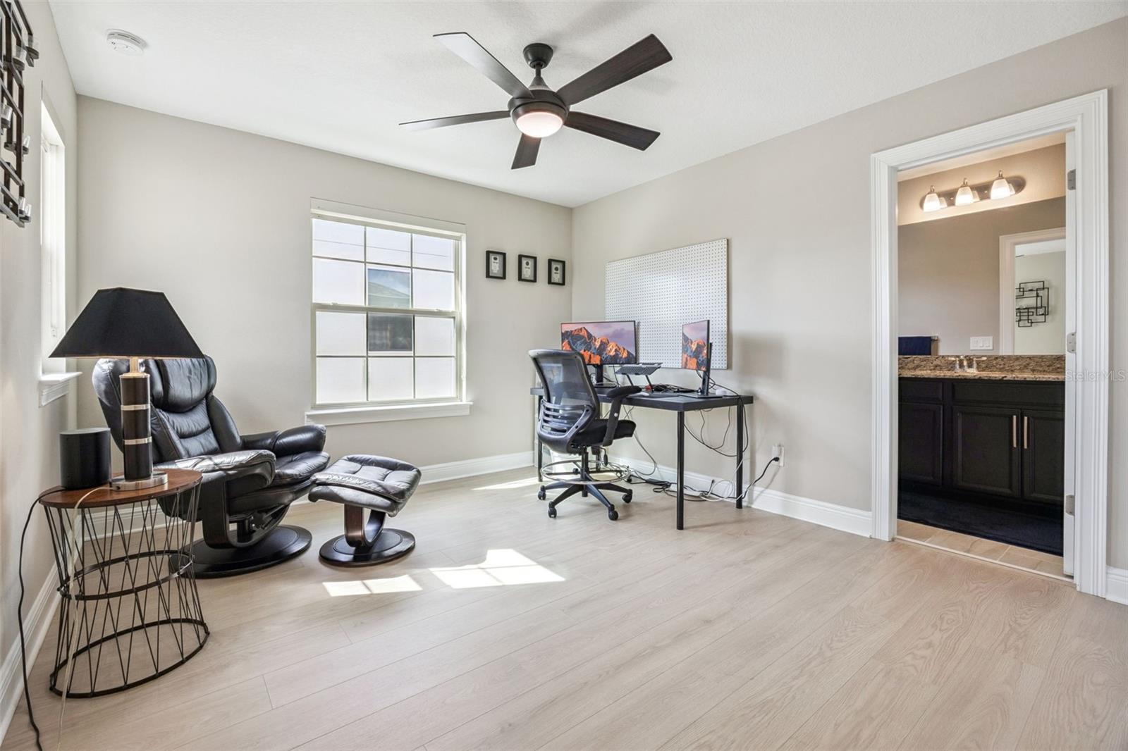 WATERSIDE/JOHNS LK-PH 2B - Residential