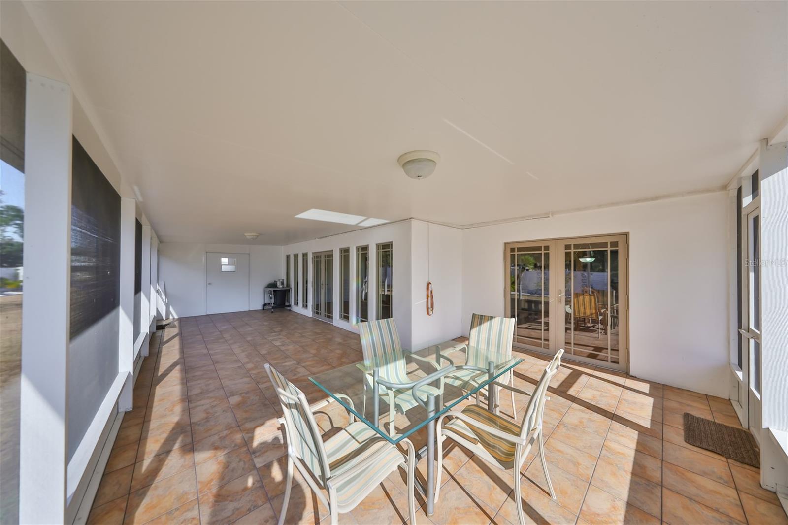 DEL WEBBS SUN CITY FLORIDA UN - Residential