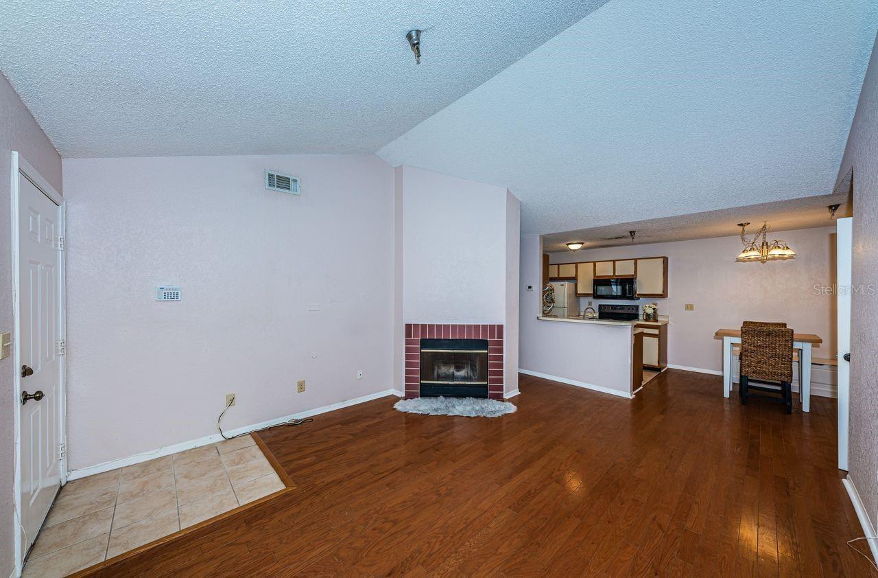 ITOPIA PRIVATE RESIDENCES CONDO - Residential Lease